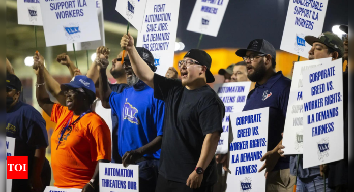 Dockworkers: US port shutdowns: 45,000 dockworkers walk out over pay and automation