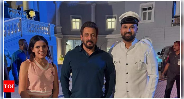 Salman Khan is all smiles in his first pic from heavily guarded sets of 'Sikandar' in Hyderabad |