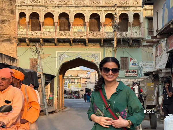 Rasika Dugal exploring the markets of Mandawa