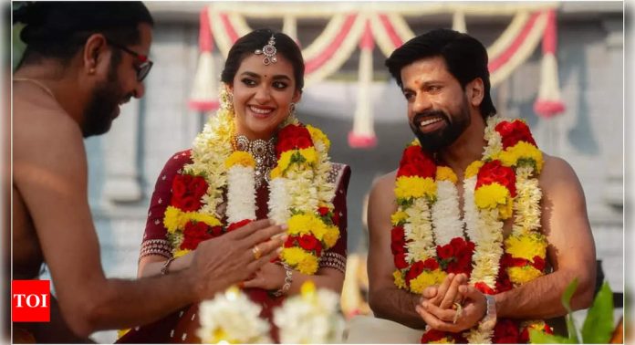 Keerthy Suresh Wedding News: Keerthy Suresh ties the knot with her long-term boyfriend Antony; Shares pictures from the ceremonies |