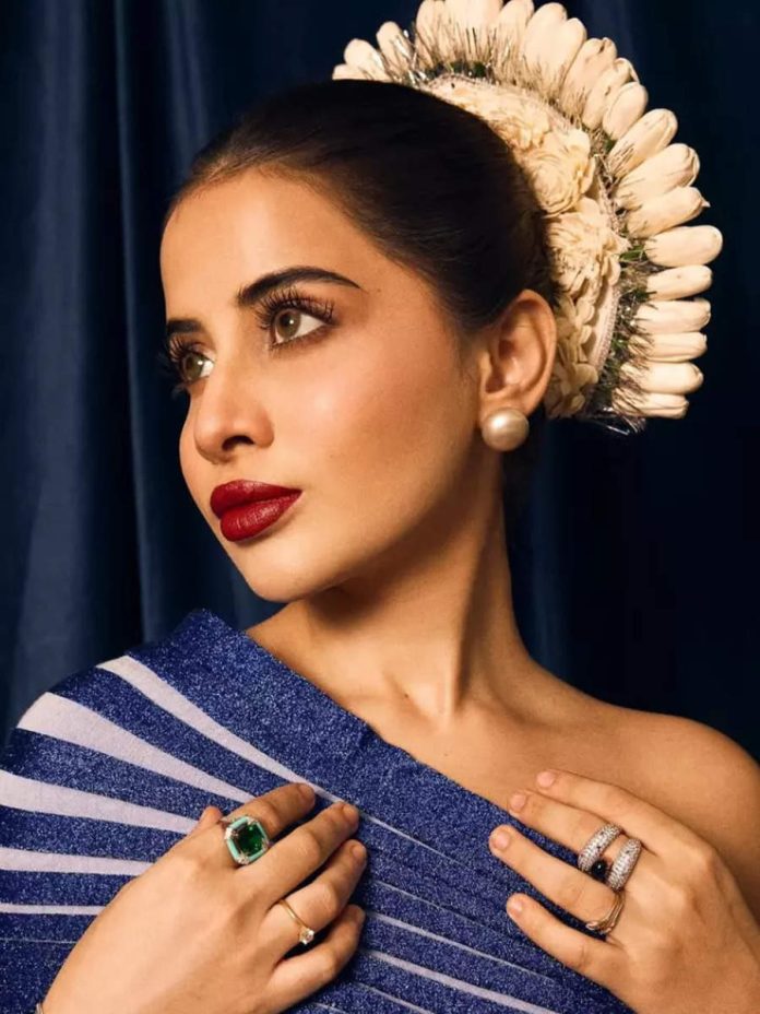 This is Uorfi Javed's classiest look till date!
