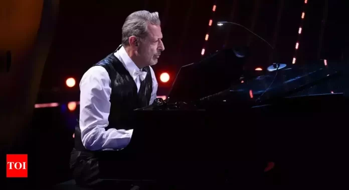 BAFTA 2025: Jeff Goldblum delivers heartfelt ‘In Memoriam’ tribute with As Time Goes By | English Movie News