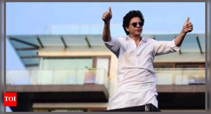 Shah rukh Khan's move from Mannat leaves vendors at Bandstand worried: 'Public kam aa rahi hai' |
