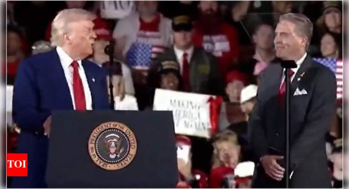 ‘He can’t go too far or will get fired’: Donald Trump teases CNN’s Jennings mid-100-day rally