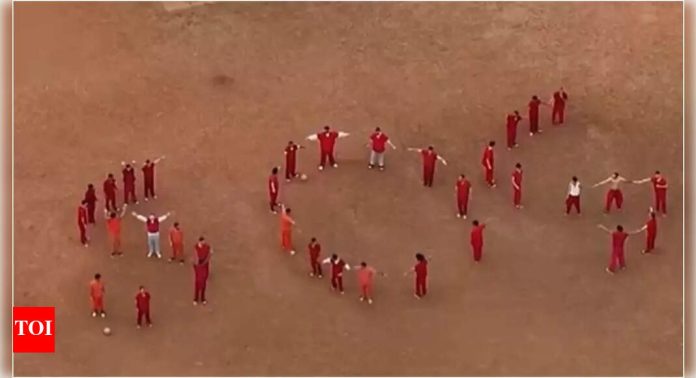 Detained immigrants form S-O-S at Texas facility amid deportation fears