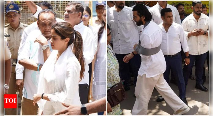 Janhvi Kapoor looks visibly emotional as she attends her grandmother Nirmal Kapoor’s funeral with injured Shikhar Pahariya | Hindi Movie News