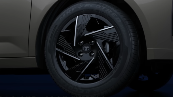 The Altroz facelift will also sport 16-inch alloy wheels