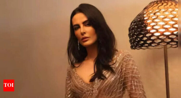 Mandana Karimi drops clarification after facing backlash for sharing 'Operation Sindoor' post, but DELETES it later | Hindi Movie News