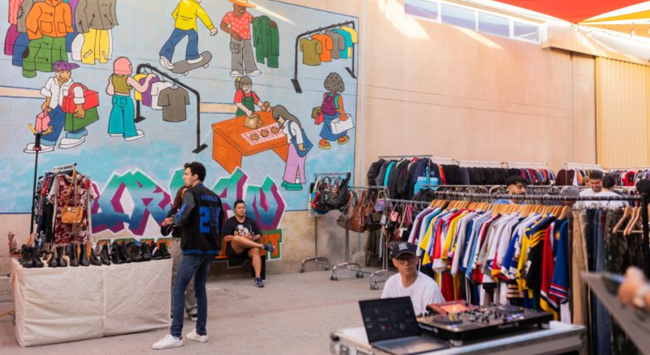 5. Urban Market Concept (Pop-ups + Instagram)