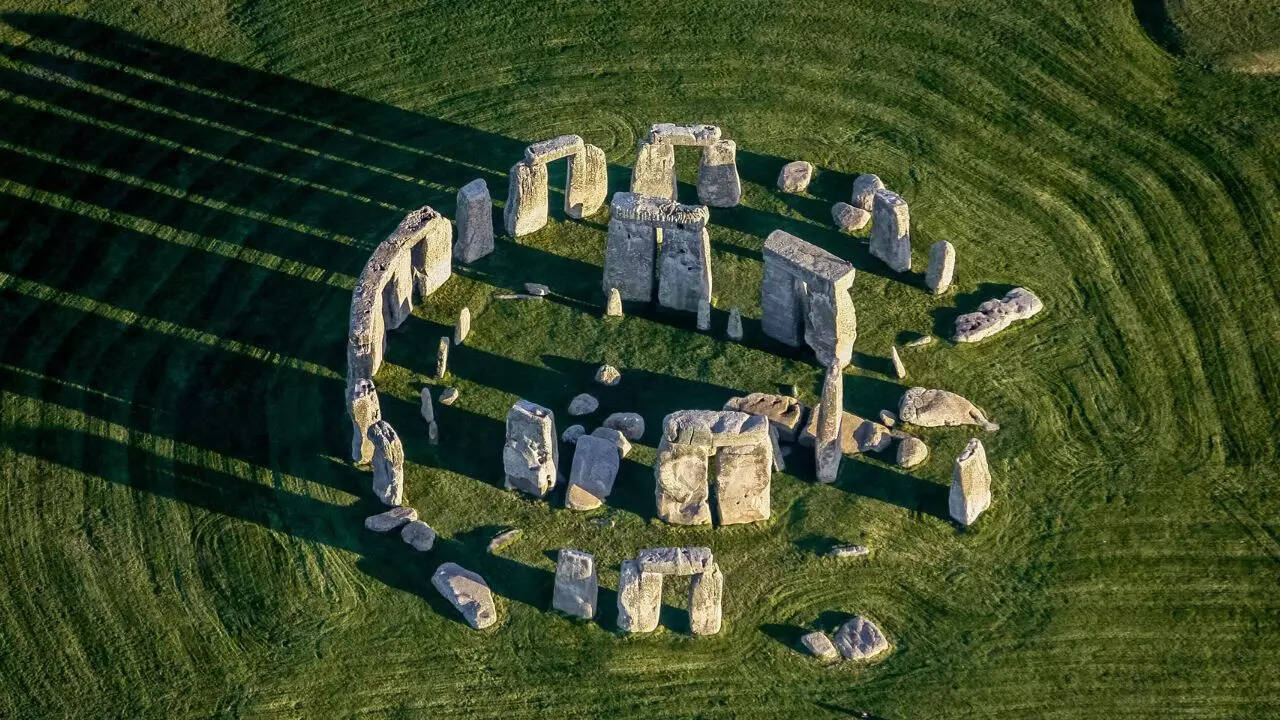 Stonehenge clues hidden in the Newall Boulder