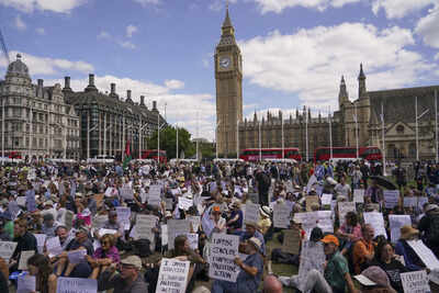 London police arrest 365 people as pro-Palestinian protesters defy new law