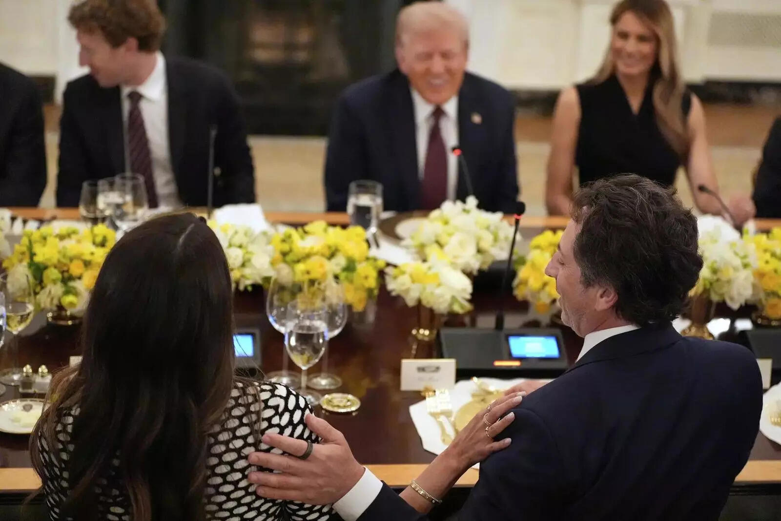 . Trump (3).
