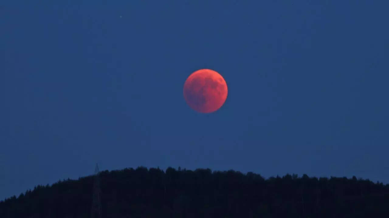 Longest lunar eclipse