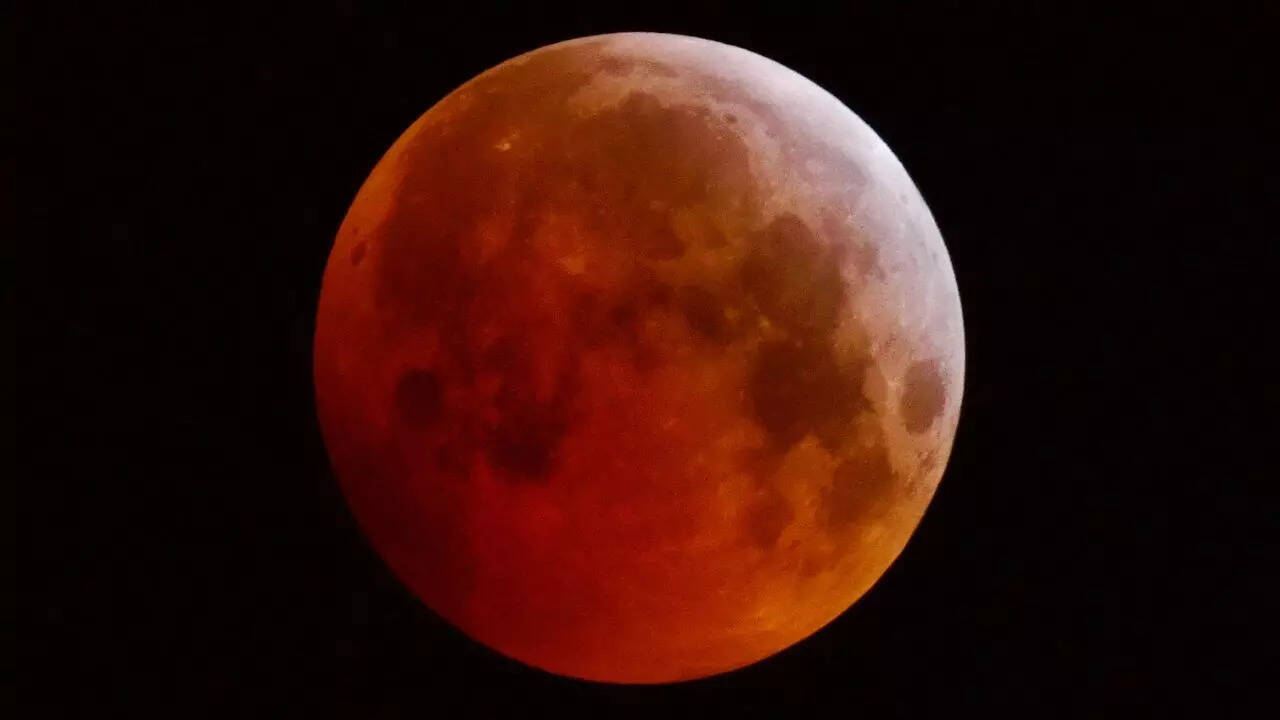 Longest lunar eclipse