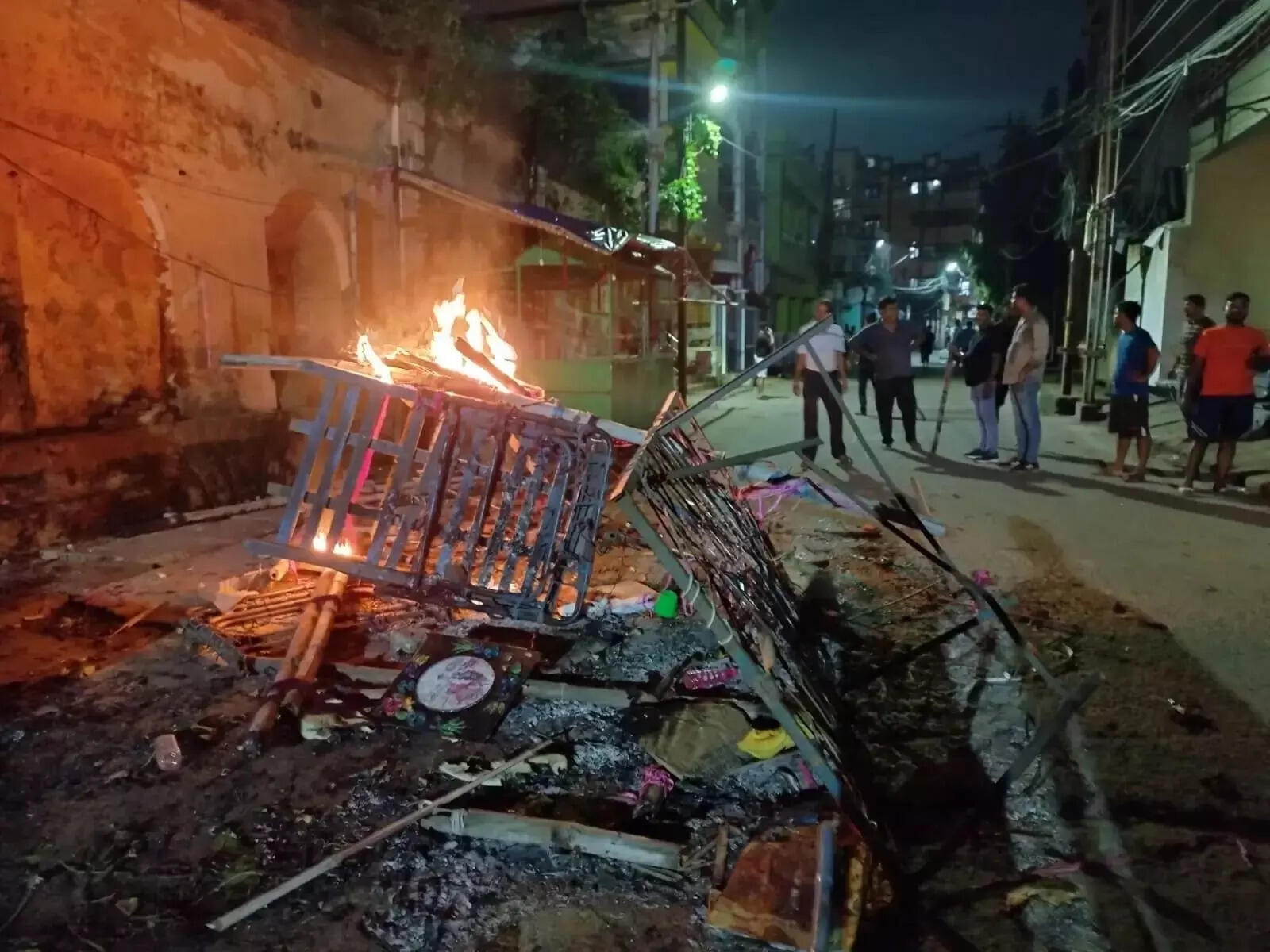 Cuttack tense after violence during Durga idol immersion (2).