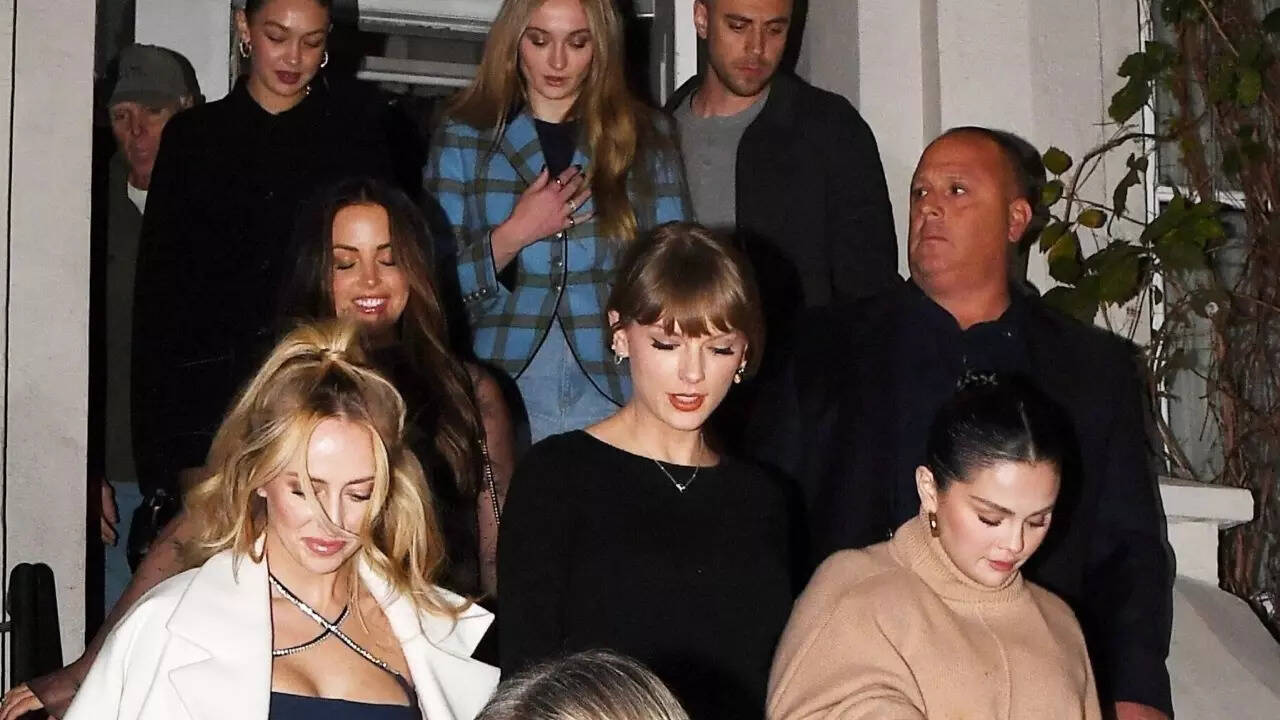 Taylor Swift (28)
