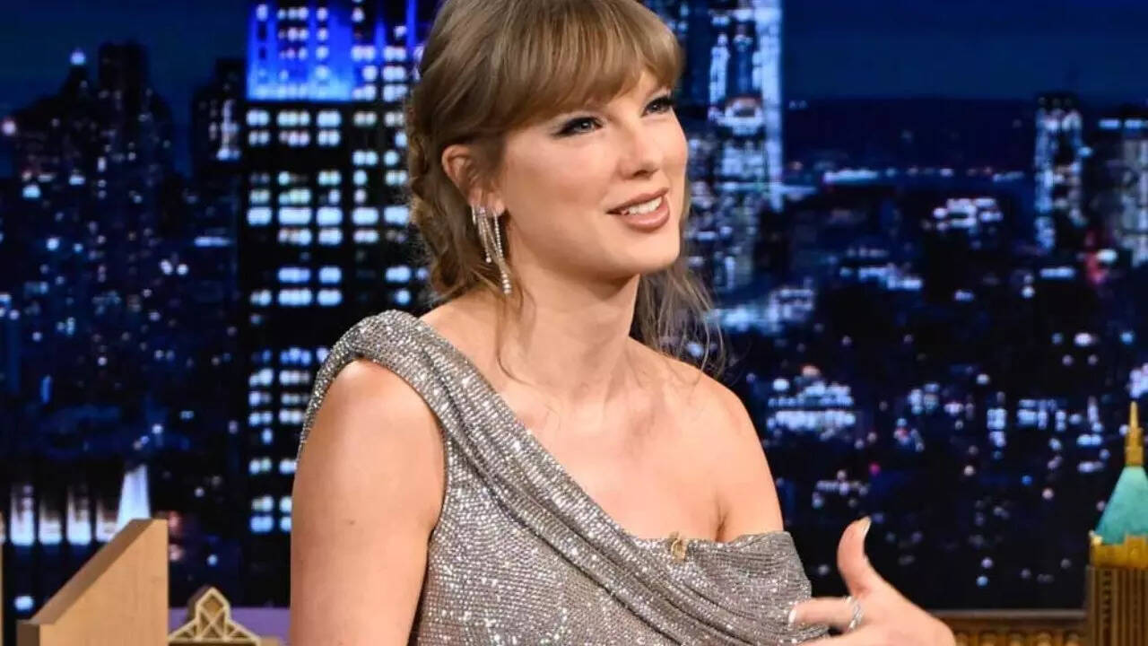 Taylor Swift (30)