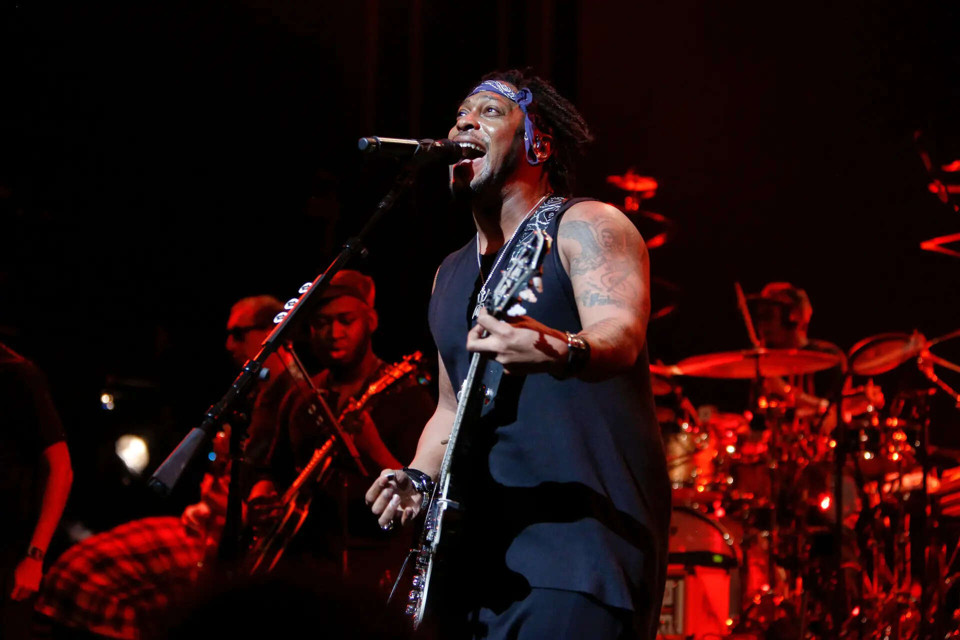 FILE - D' Angelo and the Vanguard perform at the Apollo Theatre in New York on Feb. 7, 2015. (Photo by Mark Von Holden/Invision/AP, File) D’Angelo, Grammy-winning R&B singer who became an icon with ‘Untitled (How Does It Feel),’ dies