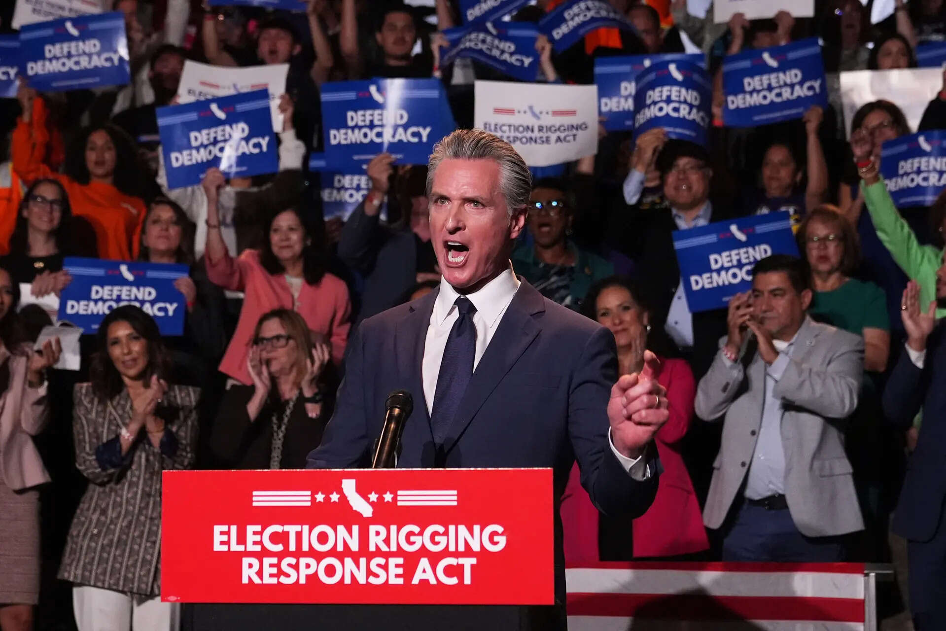 FILE - California Gov. Gavin Newsom speaks during a news conference Thursday, Aug. 14, 2025, in Los Angeles. (AP Photo/Marcio Jose Sanchez, File) Fight over new US House districts in California could turn on advertising edge in closing days