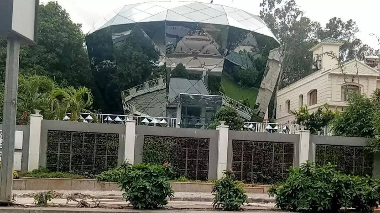 Diamond shaped house