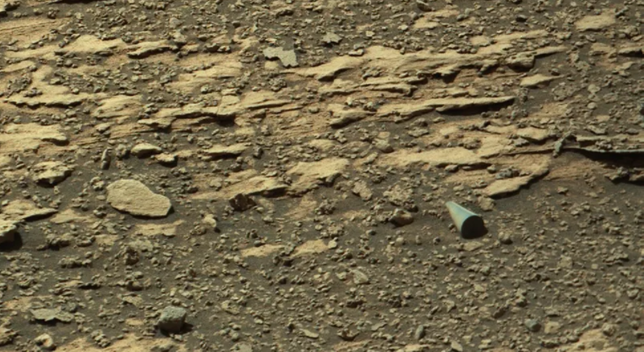 Mars Cylidrical Object